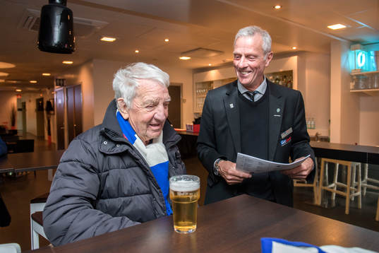 Bertil "Bebben" Johansson och pressvärd Göran Andersson