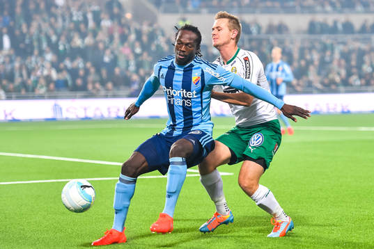 Djurgårdens Kebba Ceesay och Hammarbys Erik Israelsson