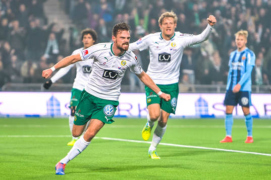 Hammarbys Arnór Smárason jublar
