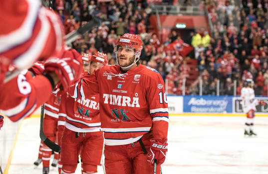 Timrås Johan Persson jublar