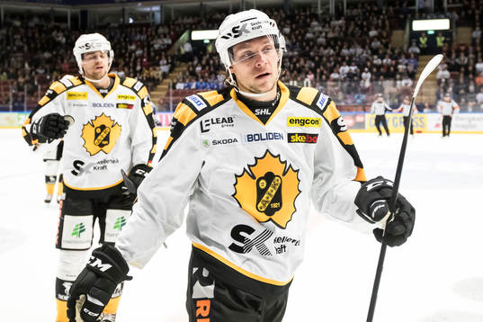 Skellefteås Jesper Olofsson jublar
