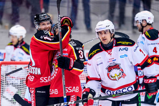 Luleås Petter Emanuelsson jublar