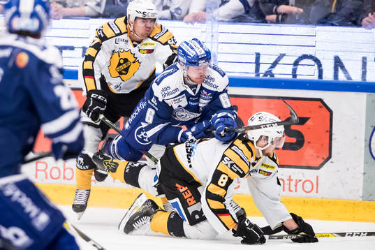 Skellefteås Pär Lindholm, Leksands Joe Piskula och
