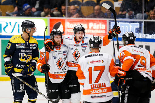 Karlskronas spelare jublar