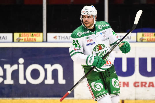 Rögles Daniel Widing jublar