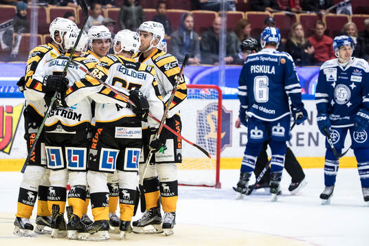 Skellefteås spelarna jublar