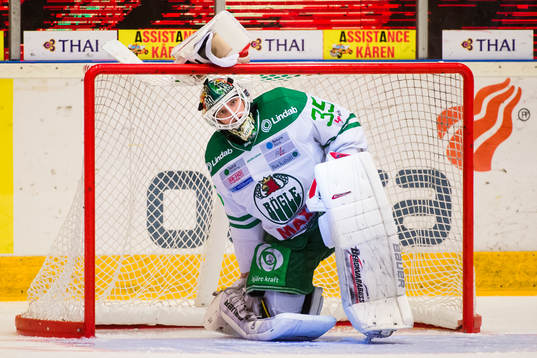 Rögles målvakt Oscar Dansk deppar