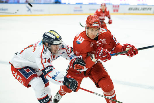 Timrås Anton Wedin och närkamp mot Västerviks Erik