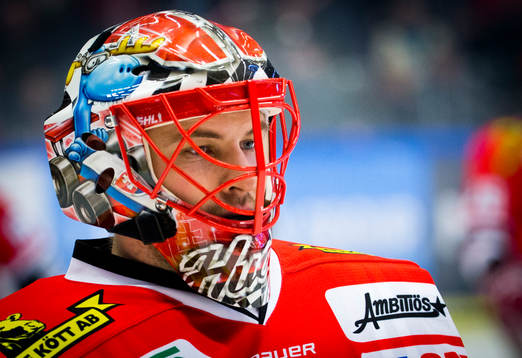 Örebros målvakt Julius Hudacek deppar