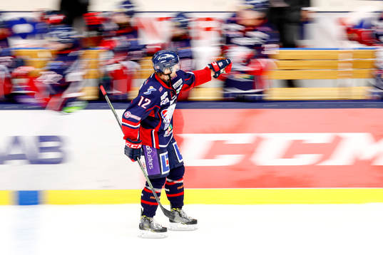 Linköpings Sebastian Karlsson jublar