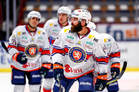 Växjös Linus Fröberg jublar