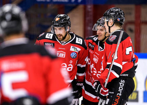 Piteås Magnus Isaksson (m) jublar