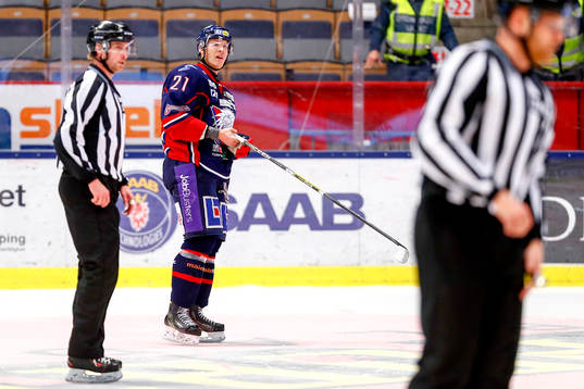 Linköpings Emil Sylvegård får matchstraff