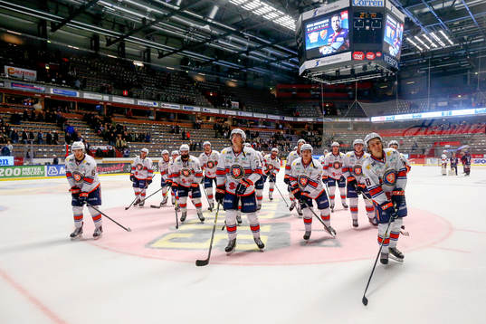 Växjös spelare jublar