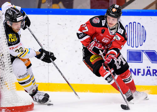 Piteås Isak Pantzare med pucken