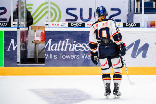 Djurgårdens Jeff Tambellini blir utvisad
