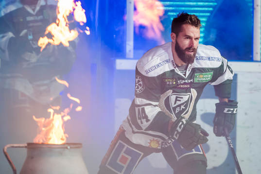 Färjestads Milan Gulas