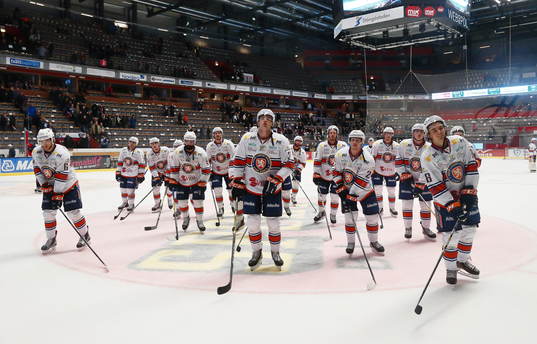 Växjös spelare jublar