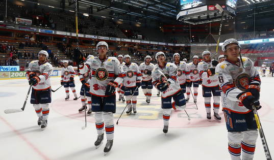 Växjös spelare jublar