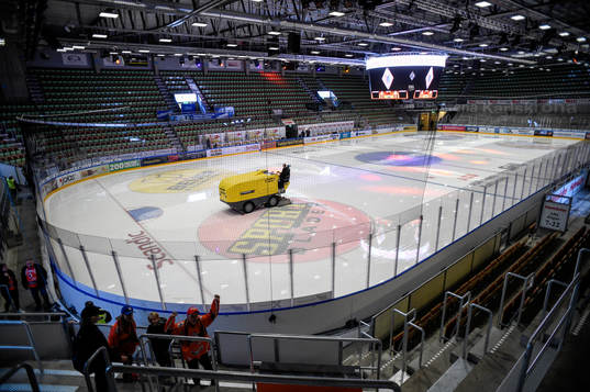 ABB arena interiört innan matchen i SHL i ishockey mellan
