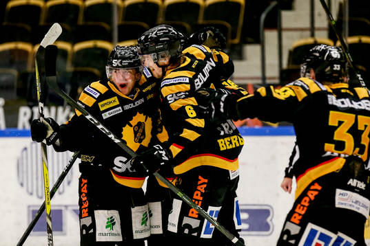 Skellefteås Andreas Wingerli jublar