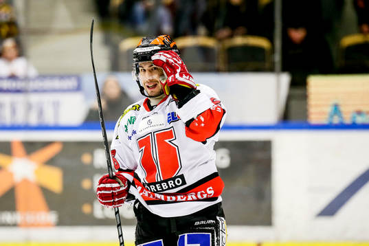 Örebros Greg Squires