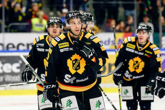 Skellefteås Pontus Petterström jublar