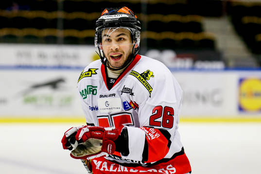 Örebros Greg Squires