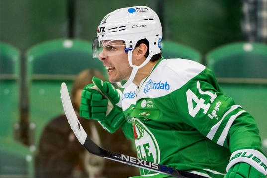 Rögles Daniel Widing jublar