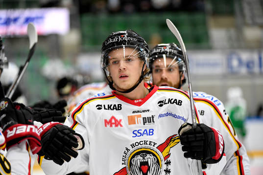Luleås Linus Nässén jublar