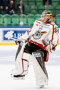 Luleås målvakt Joel Lassinatti jublar