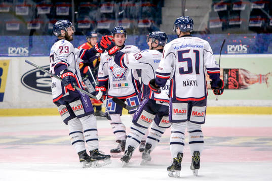 Linköpings Niklas Persson jublar
