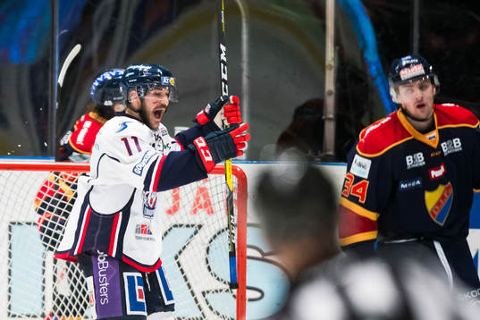 Linköpings Garret Roe jublar