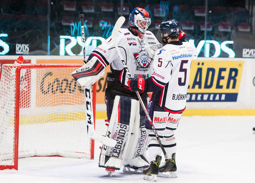 Linköpings målvakt Marcus Högberg och Anton Björkman