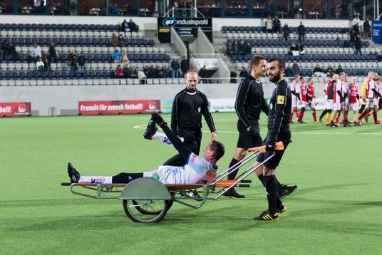 Domaren i matchen med Gefle IF Old Glories från 1982-1984