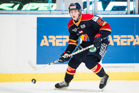 Djurgårdens Jonathan Davidsson i aktion