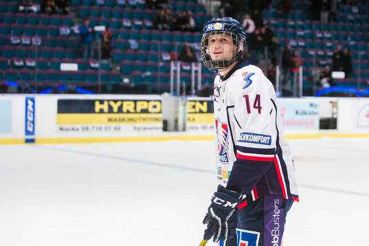 Linköpings Adam Ginning ser glad ut