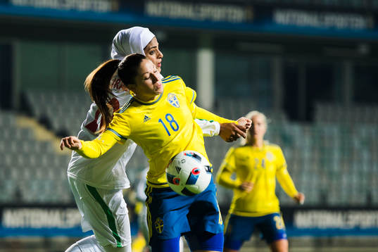 Irans Sohyla Nezambadi i nickduell med Sveriges  Josefin