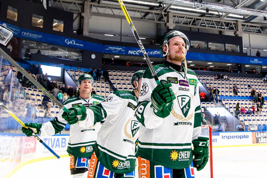 Färjestads Alexander Johansson jublar