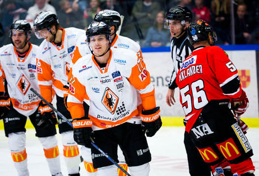 Karlskronas Joel Kellman gör 0-2 och jublar