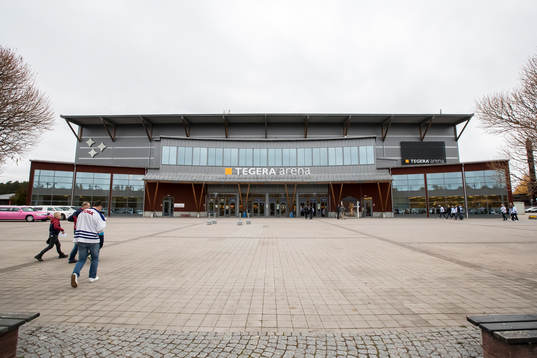 Exteriör av Tegera Arena innan ishockeymatchen i SHL