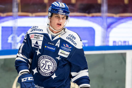 Leksands Martin Karlsson i ishockeymatchen i SHL mellan