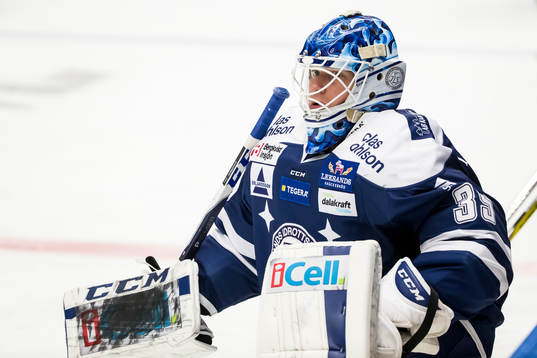 Leksands målvakt Atte Engren i ishockeymatchen i SHL