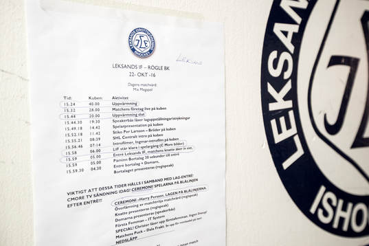 Körschema innan ishockeymatchen i SHL mellan Leksand och