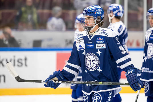 Leksands Emil Bemström i ishockeymatchen i SHL mellan