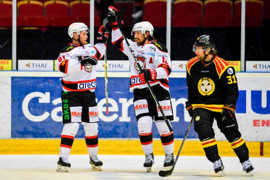 Malmö Redhawks Andreas Thuresson och Ilari Filppula jublar