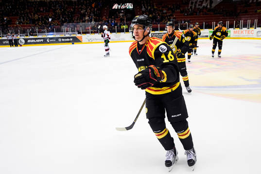 Brynäs Daniel Paille jublar