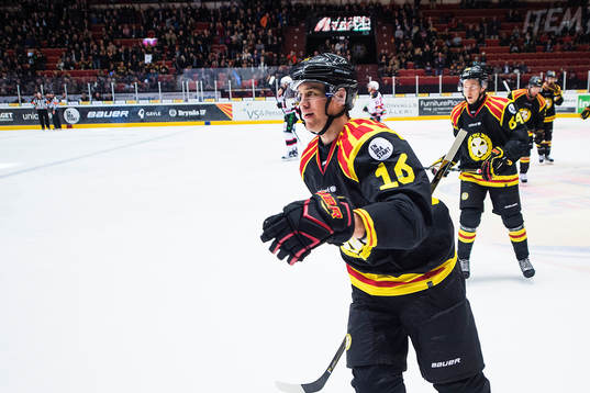 Brynäs Daniel Paille jublar