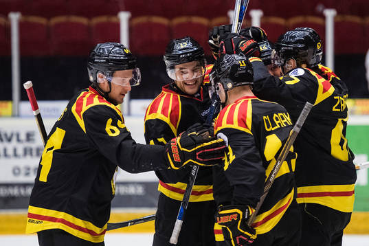 Brynäs spelare jublar