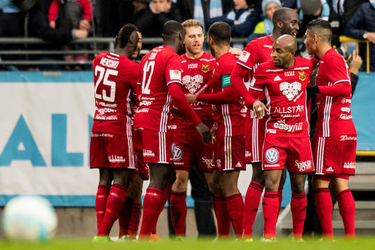 Östersunds spelare jublar